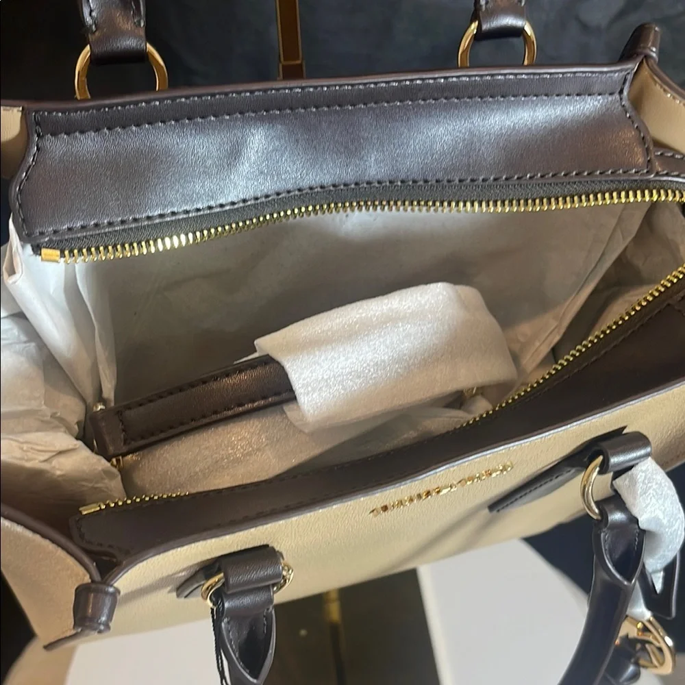Michael Kors Tan and White Women's Bag - Picture 10 of 13